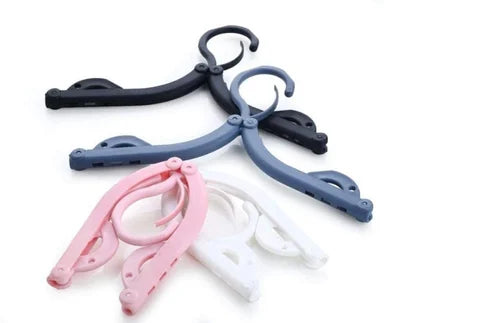 Portable Folding Clothes Hanger (pack of 1)